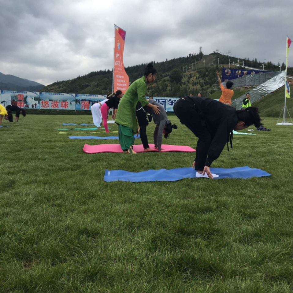 瑜伽户外活动1